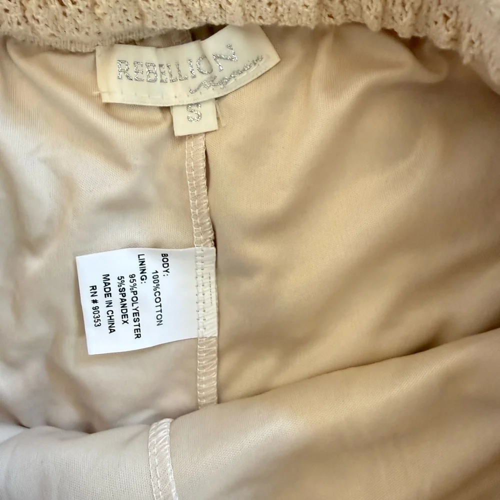 REBELLION CROCHET TWO PIECE SET BLACK BEIGE FLORAL SHORTS CROP TOP S - Picture 14 of 14